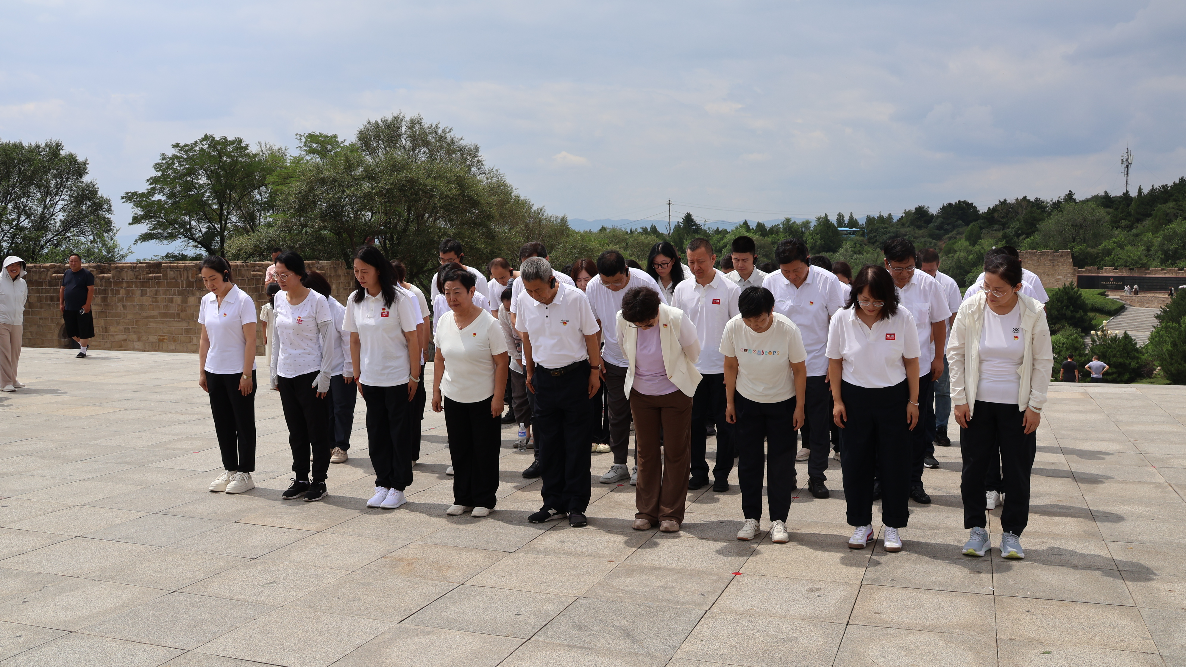 仪式.jpg 仪式.jpg